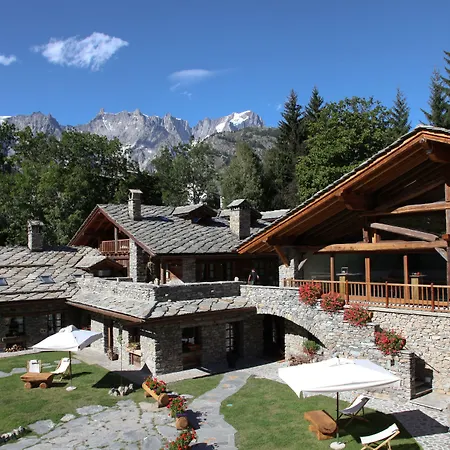 Au Coeur Des Neiges Resort Spa & Free E-Bike Resort 4*