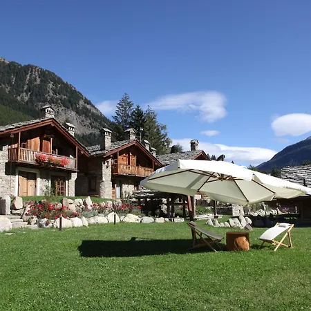 Au Coeur Des Neiges Resort Spa & Free E-Bike Resort Courmayeur