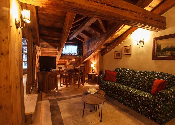 Au Coeur Des Neiges & Free E-bike クールマイユール