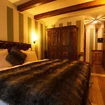 Au Coeur Des Neiges Resort Spa & Free E-Bike Resort Courmayeur