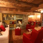 Au Coeur Des Neiges Resort Spa & Free E-Bike Resort Courmayeur