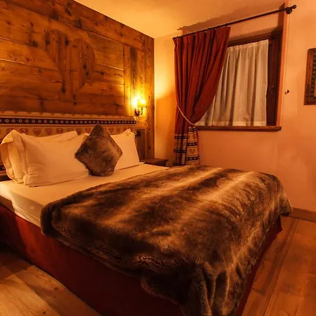 Au Coeur Des Neiges Resort Spa & Free E-Bike Resort Courmayeur