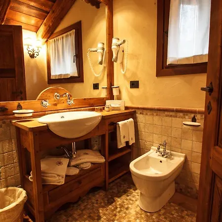 Au Coeur Des Neiges Resort Spa & Free E-Bike Courmayeur