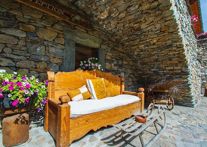 Au Coeur Des Neiges Resort Spa & Free E-Bike Resort Courmayeur